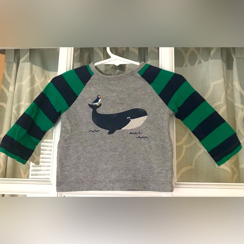 Baby Boden size 3-6 months mos navy & green whale shirt w/ embroidery waves EUC
